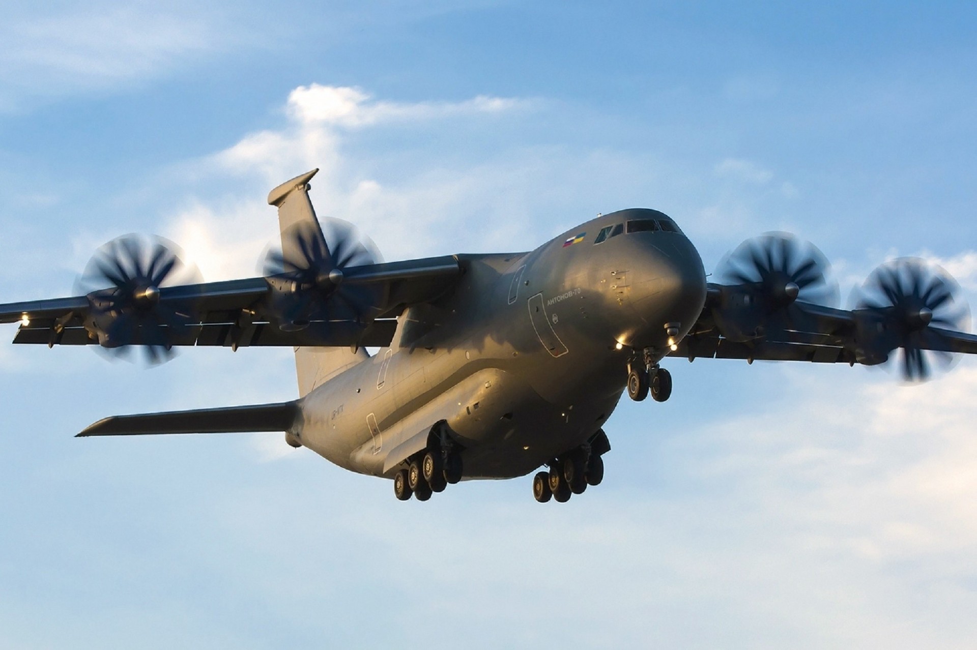 transport an-70 antonov