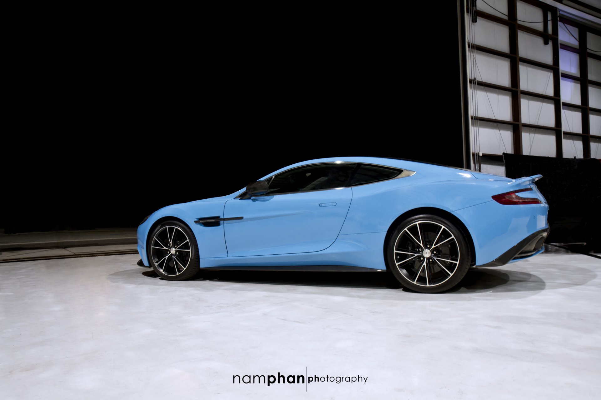 noi fan foto aston martin vanquish auto