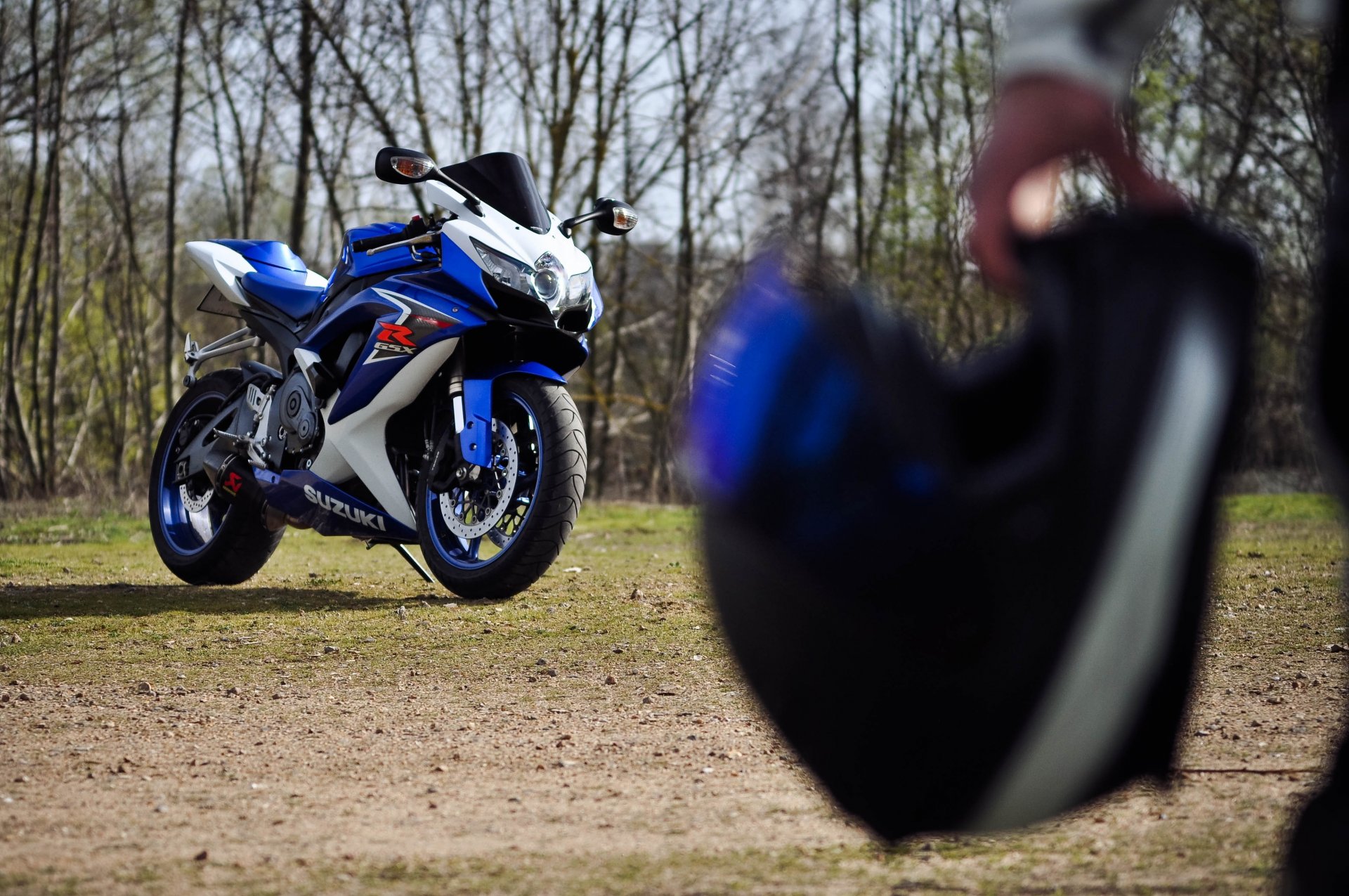 uzuki gsx-r600 blau motorrad suzuki supersport helm