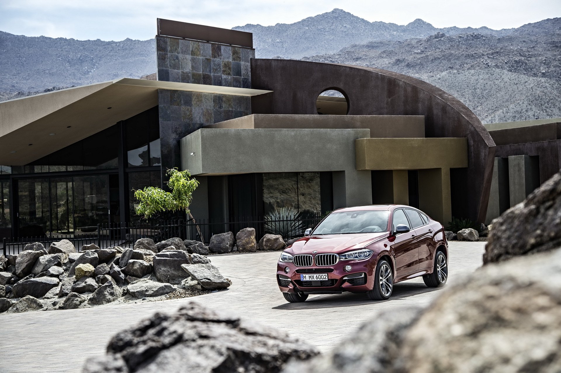 bmw x6 m pierres montagnes