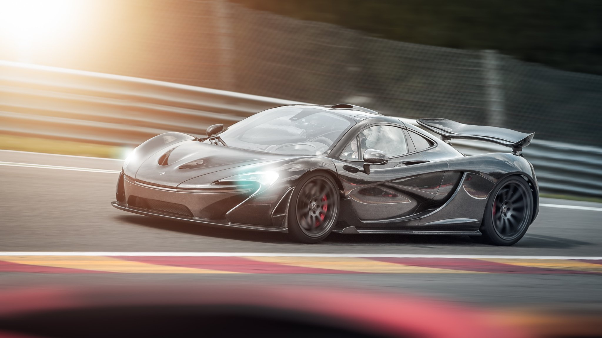 mclaren r1 supercar