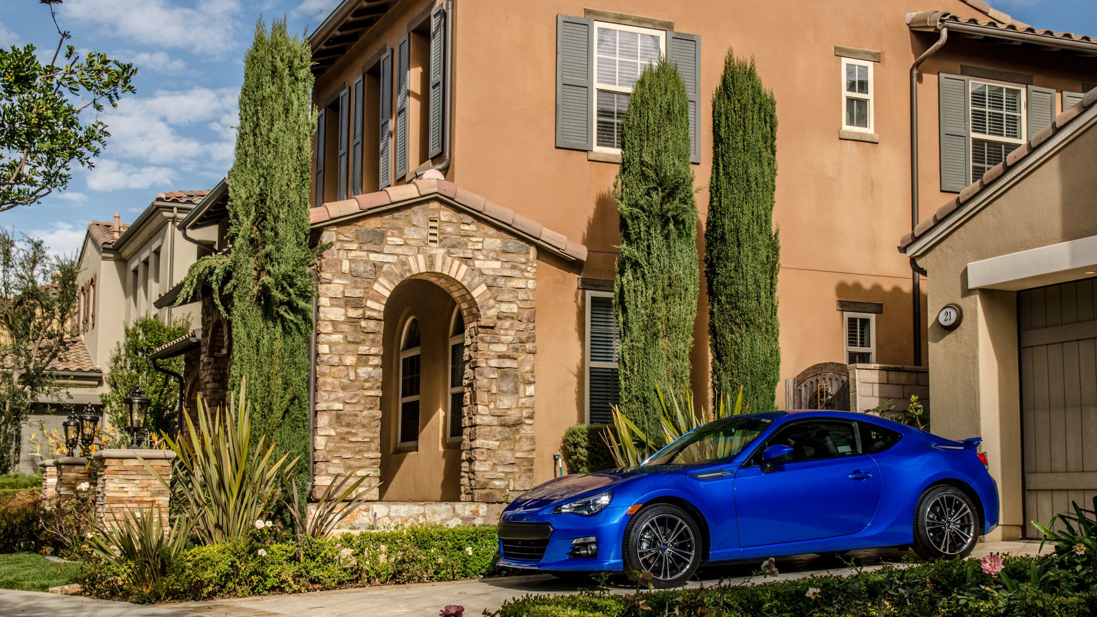 ubaru brz bleu maison