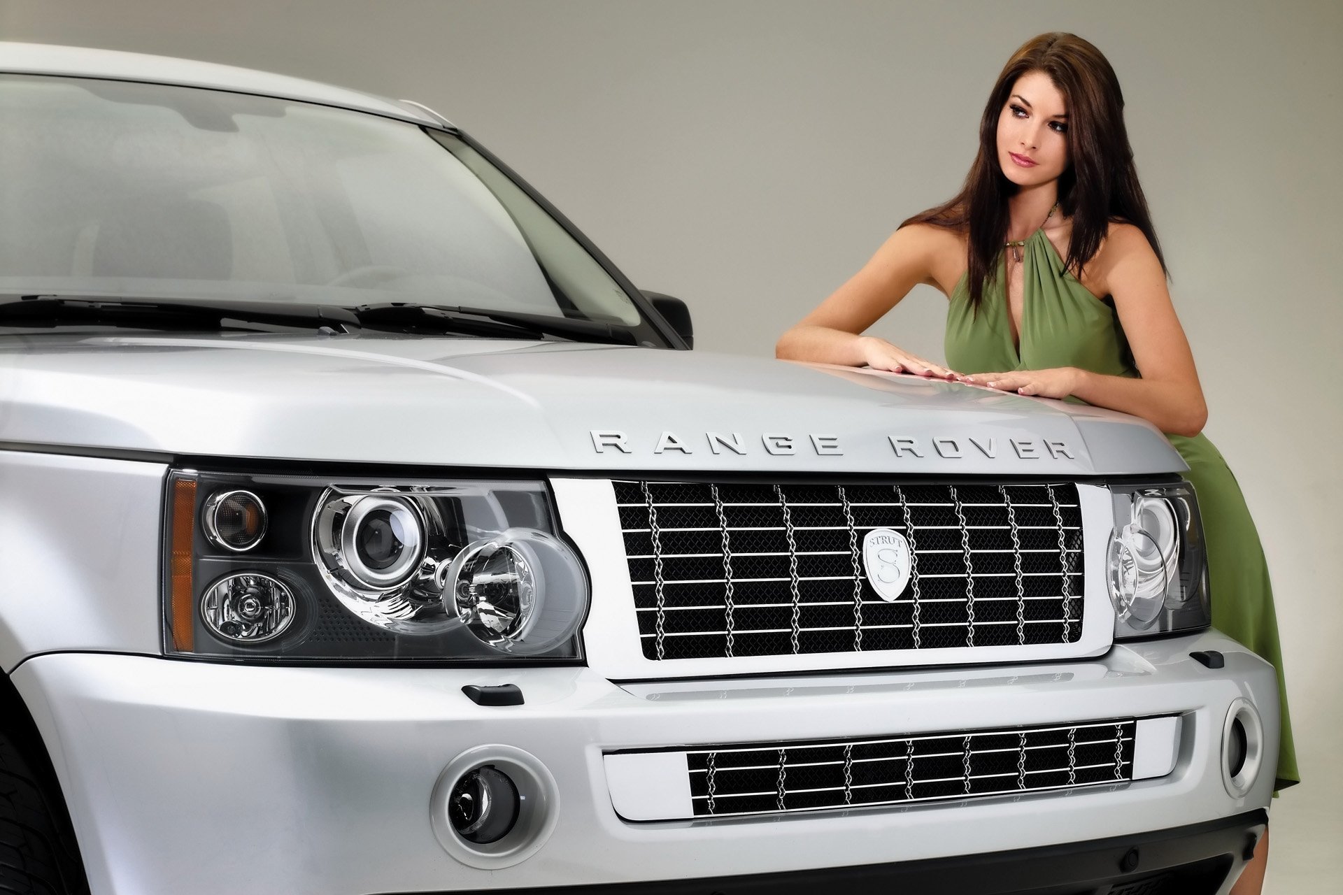 stoßdämpfer-federbein land rover range rover sport land rover range rover front tuning mädchen schöne modell hintergrund