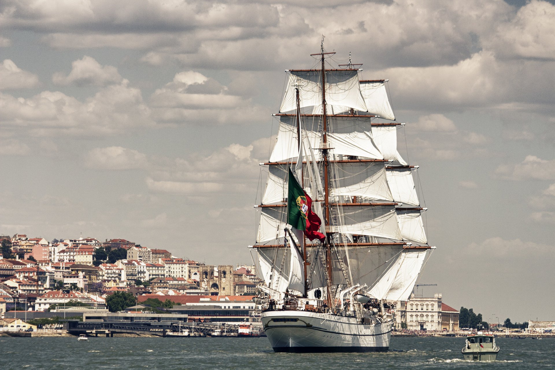 nrp sagres iii sagres lisbon portugal tagus river river tagus sailboats bark river