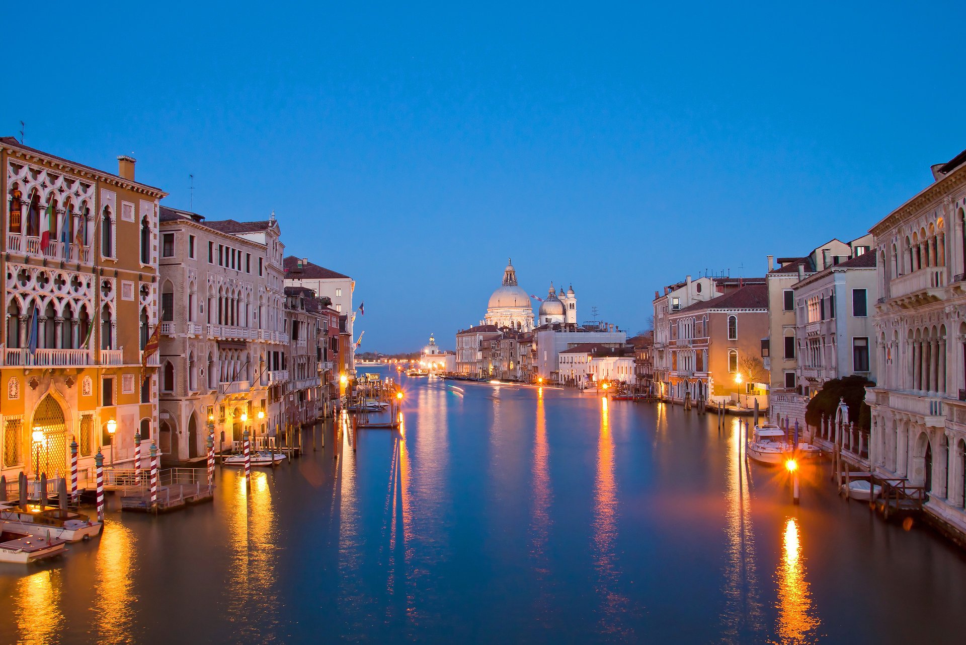 italien nackter himmel venedig zuhause kanal abend lichter städte nacht gebäude reflexion wasser blauer himmel lichter der städte