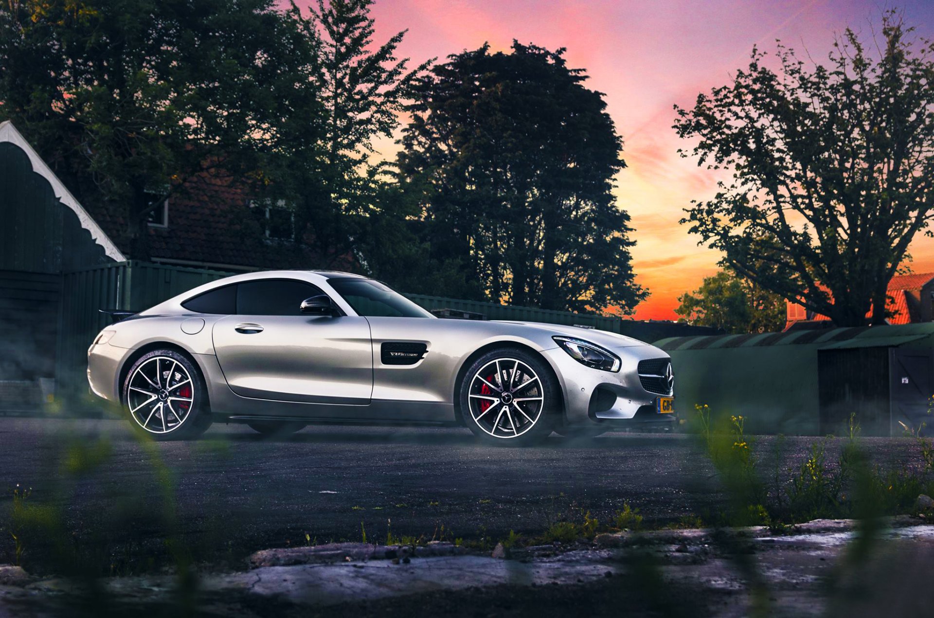 mercedes-benz amg gt s 2015 puesta de sol humo belleza luz plata color superdeportivo