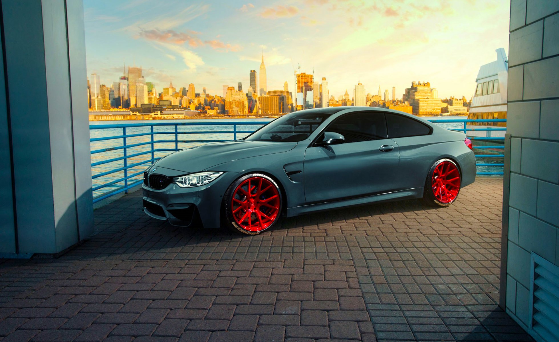 bmw f82 m4 coupe vossen ruedas vps-306 ciudad puesta de sol coche frente