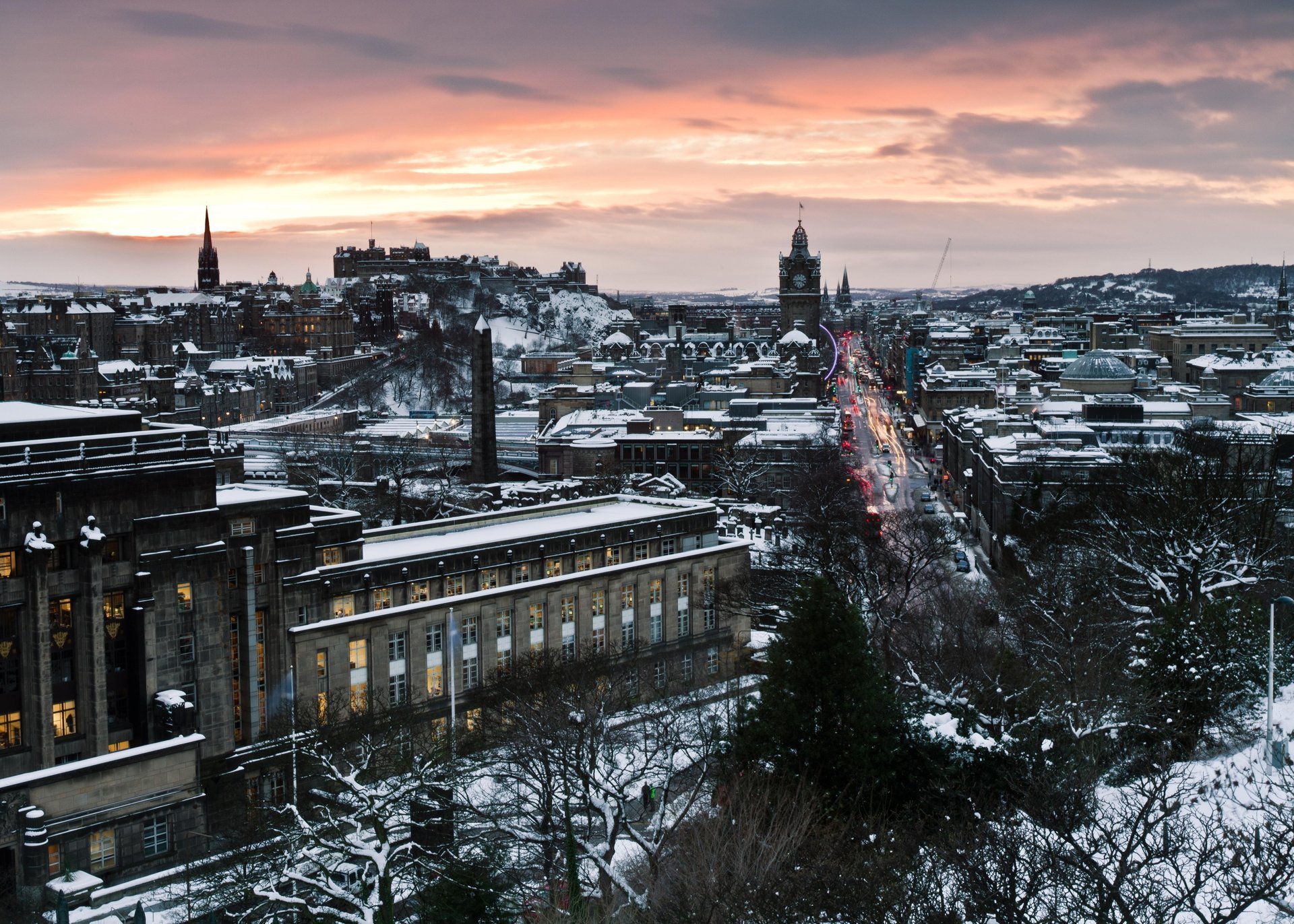 edinburgh эдинбург scotland шотландия столица вечер улица дорога дома отель города закат