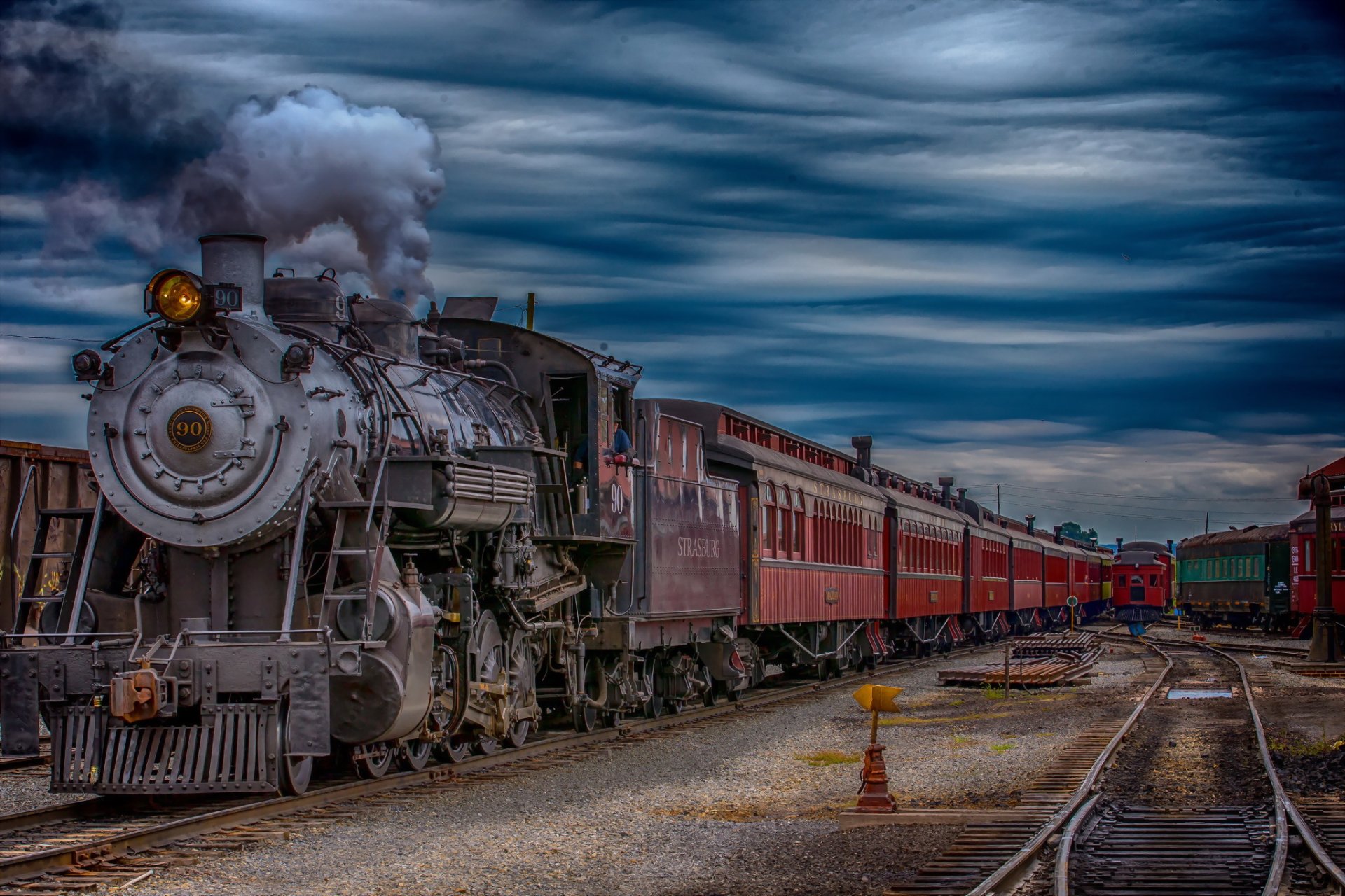 locomotora tren estación