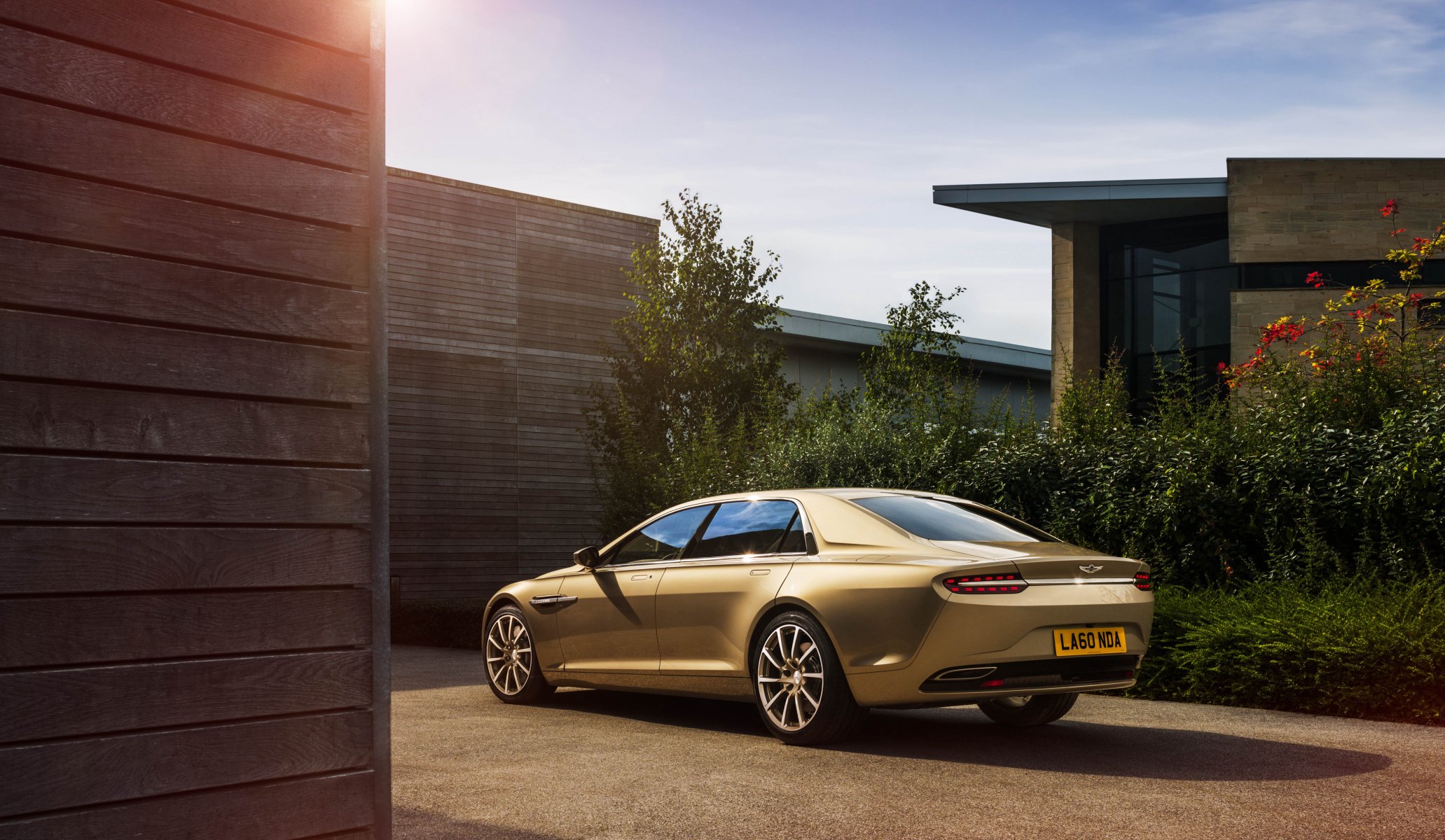 2014 aston martin lagonda прототип