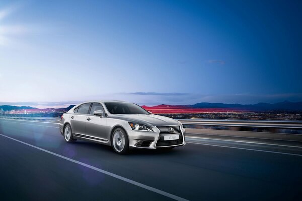 Voiture Premium segment Lexus