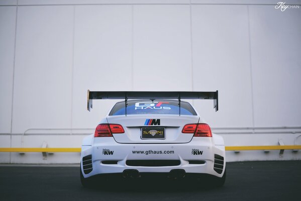 Alimentation de voiture capturée par le photographe