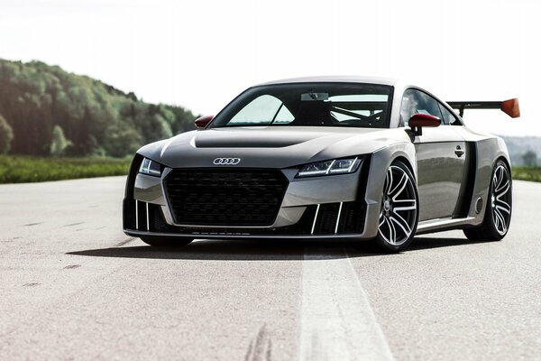 Audi tt Club sport. Concepto Turbo