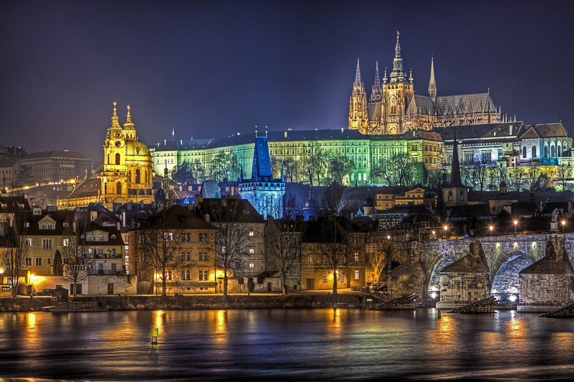 zamek oświetlenie nocne domy odbicie woda noc miasta światła miast mosty