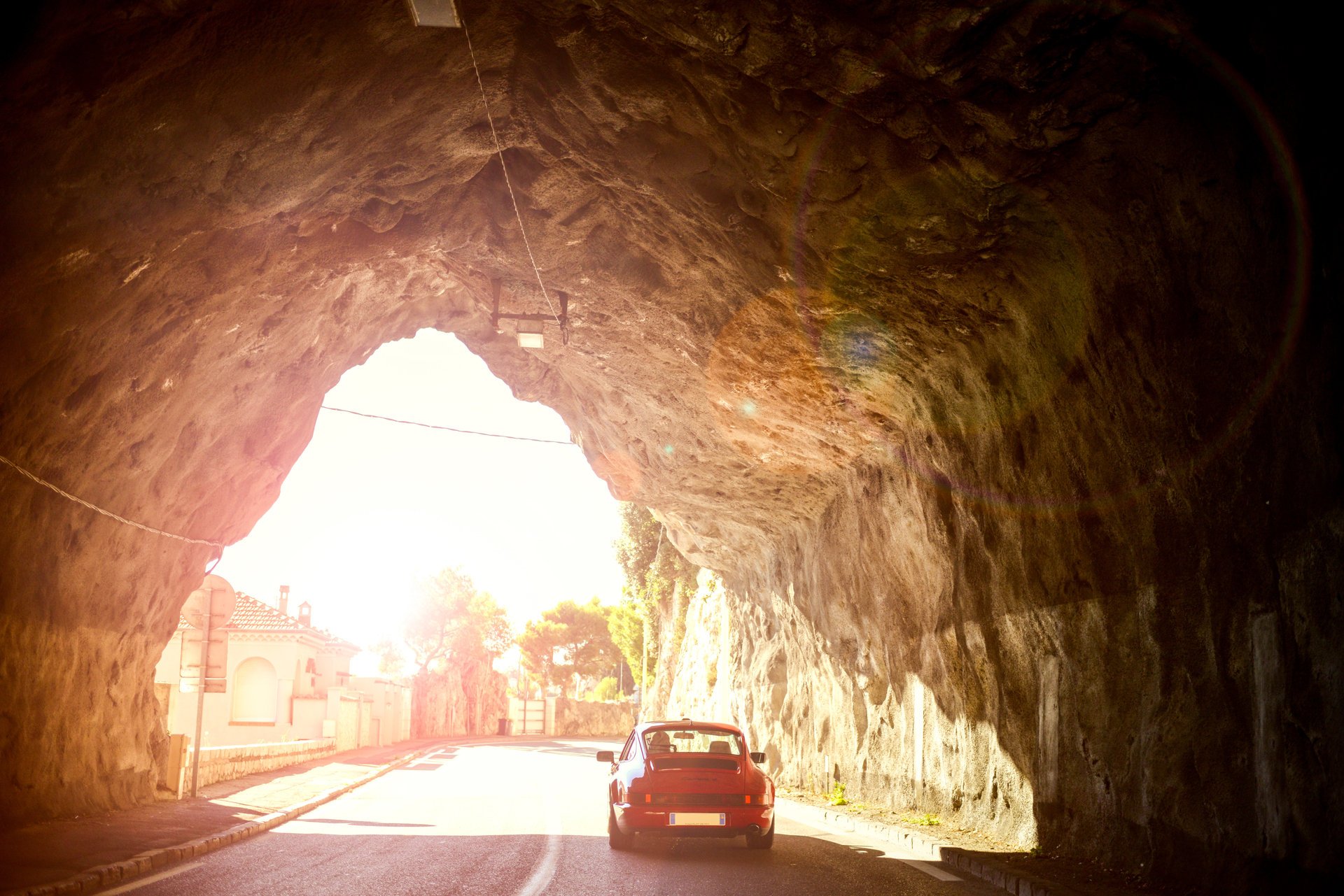 porsche 911 carrera voiture tunnel tunnel rocher route