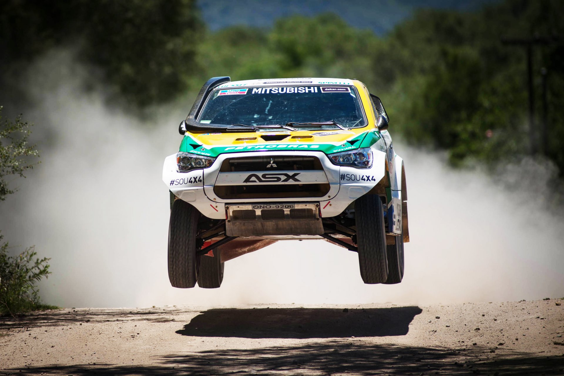 mitsubishi dakar rally 2014 gara fase anteriore giorno sport suv auto fari cofano in aria velocità