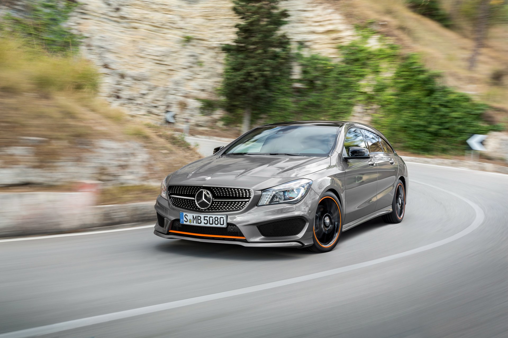 2015 mercedes-benz cla 4matic shooting brake amg paquete deportivo arte naranja x117 mercedes amg