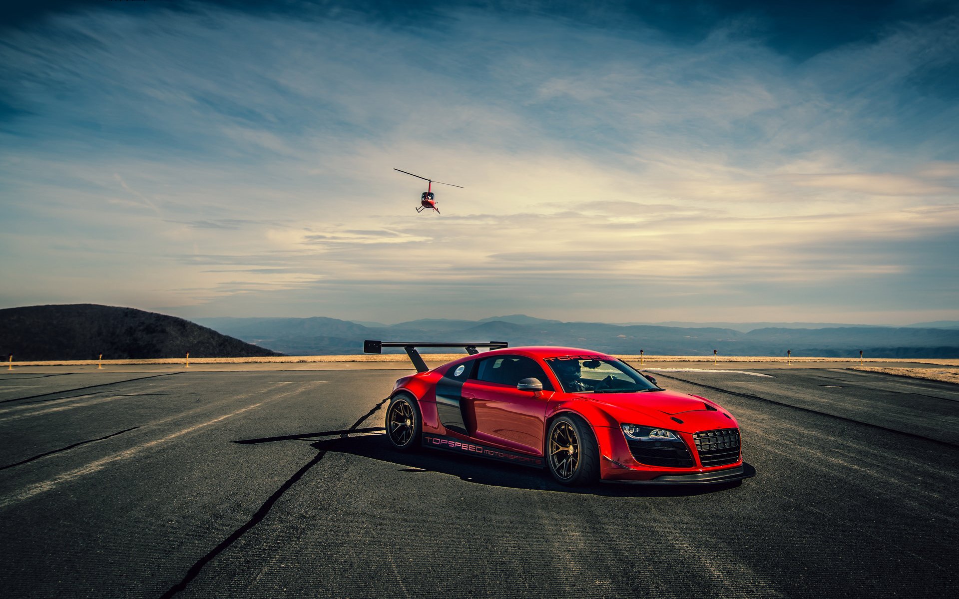 audi r8 coche rojo helicóptero