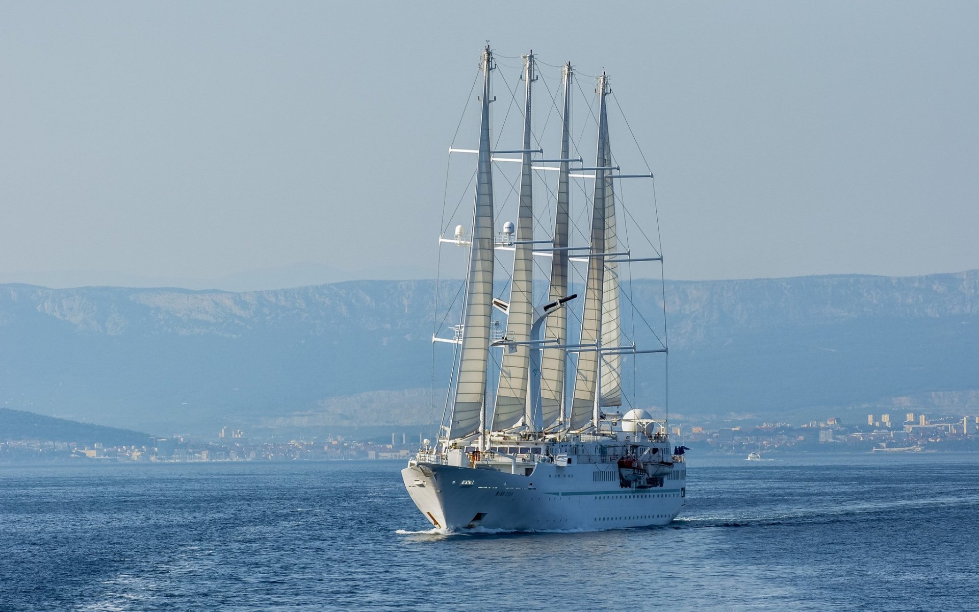 windstern adria kroatien segelyacht mit 4 masten yacht kreuzfahrt meer