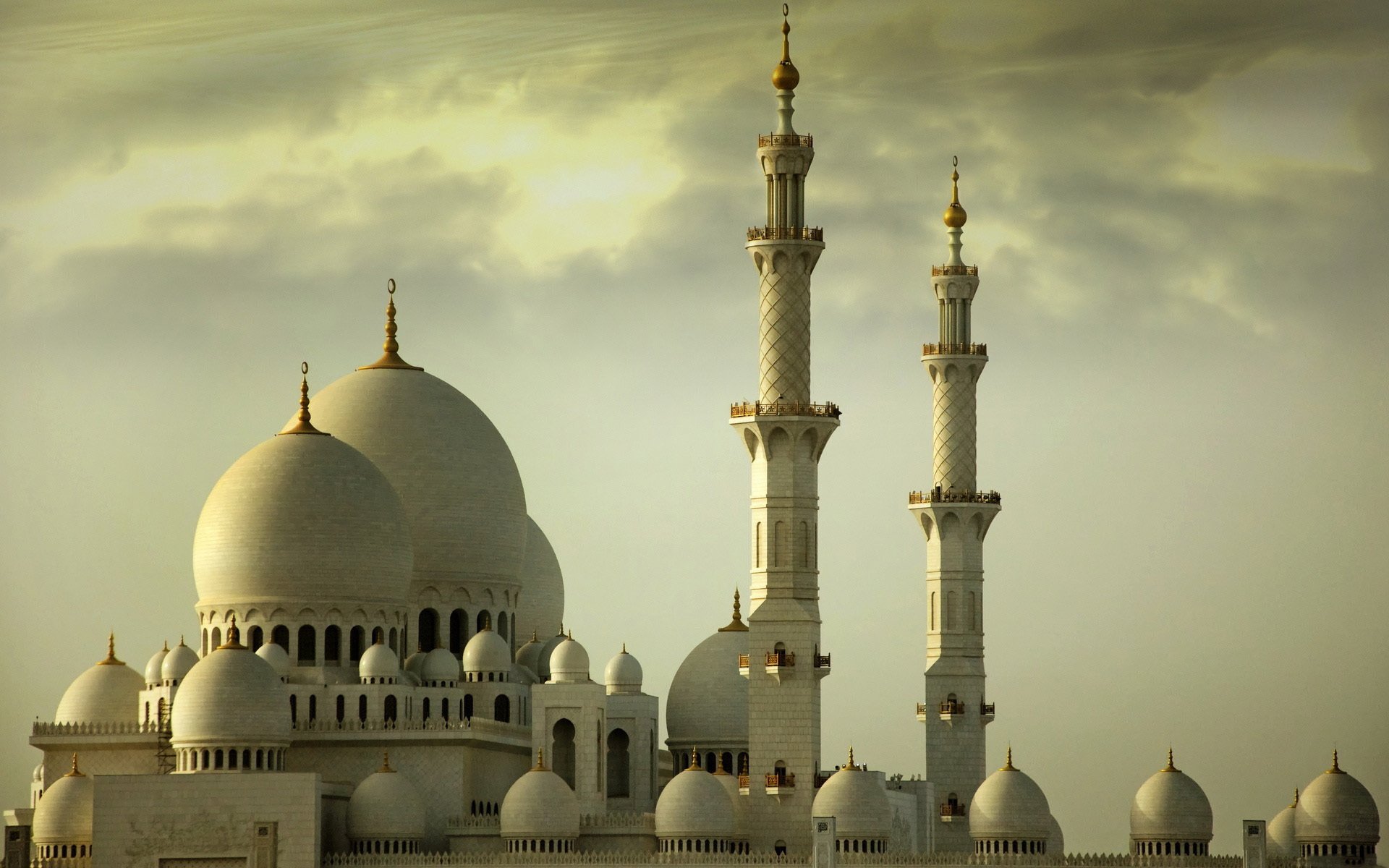 bâtiment ciel tours mosquée foi dômes arches temple ville religion taj mahal architecture