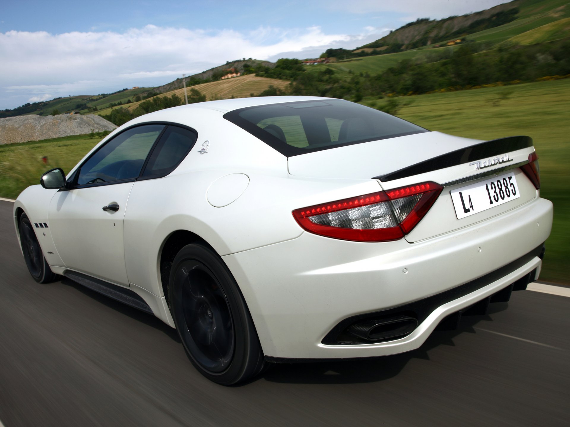 maserati granturismo deporte línea mc auto velocidad carretera