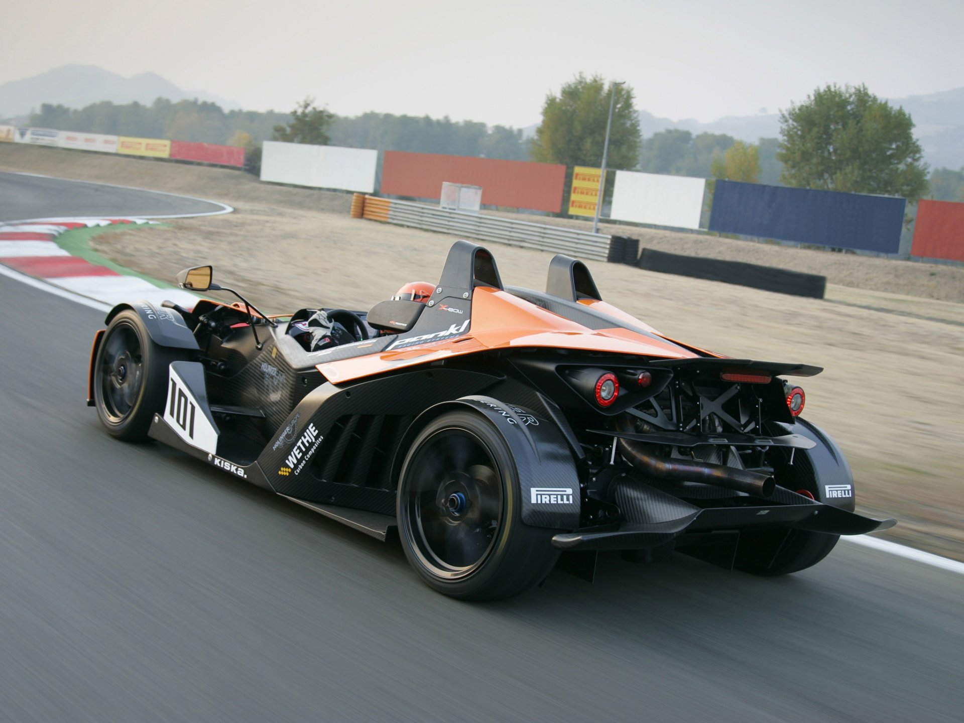 ktm x-bow gt4 auto pista velocità