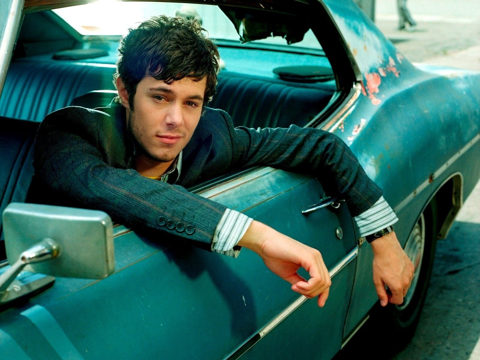 aktor adam brody auto spojrzenie oczy twarz portret samochody osobowe samochody transport maszyny