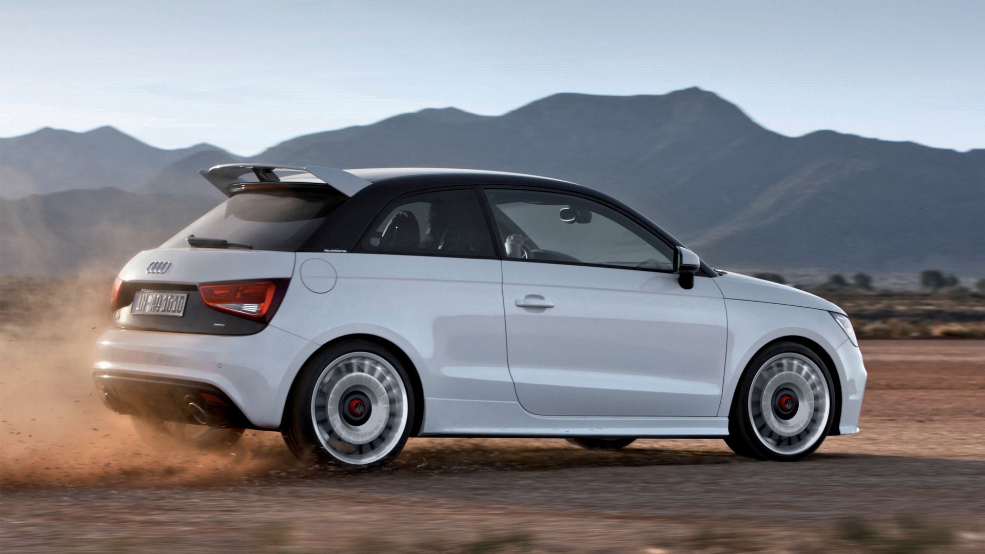 audi a1 cielo montañas