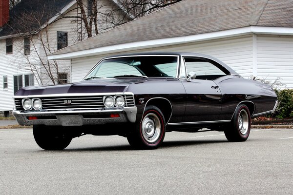 Macchina nera come in Supernatural chevrolet Impala