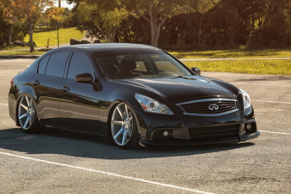 Czarny Tuning Infiniti G37