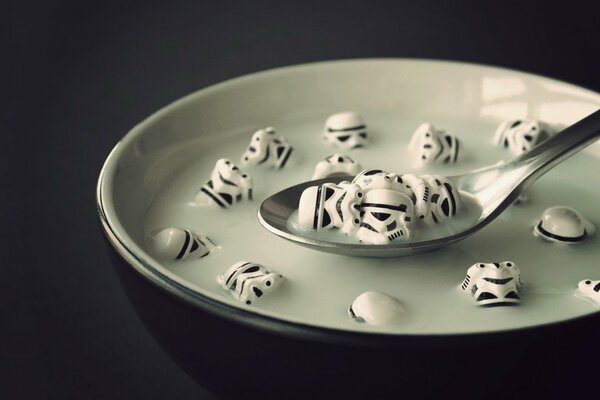 Stormtrooper helmets as breakfast cereal