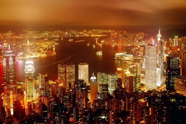 Lumières nocturnes des gratte-ciel de Hong Kong