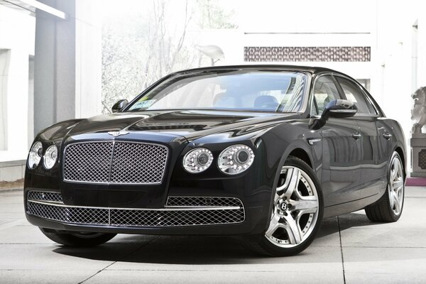 Bentley 2013 luksusowy samochód