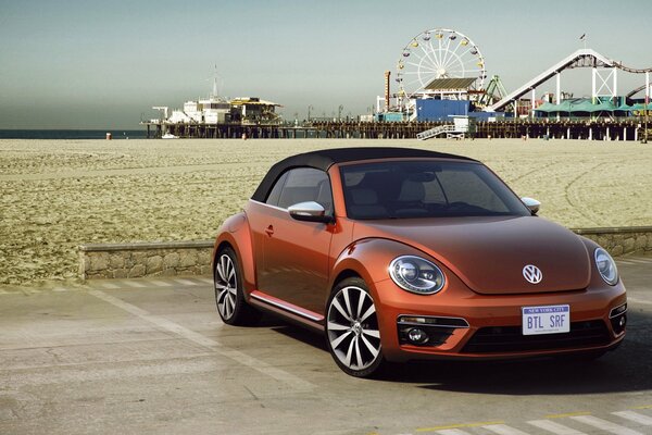 Concepto de playa Volkswagen escarabajo convertible 2015