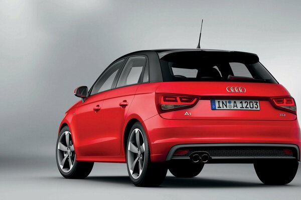 Coche rojo audi A1 para mujer