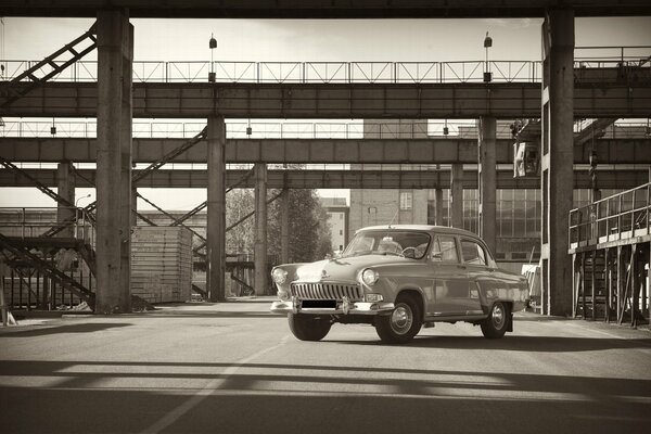 Retro Volga en la fábrica