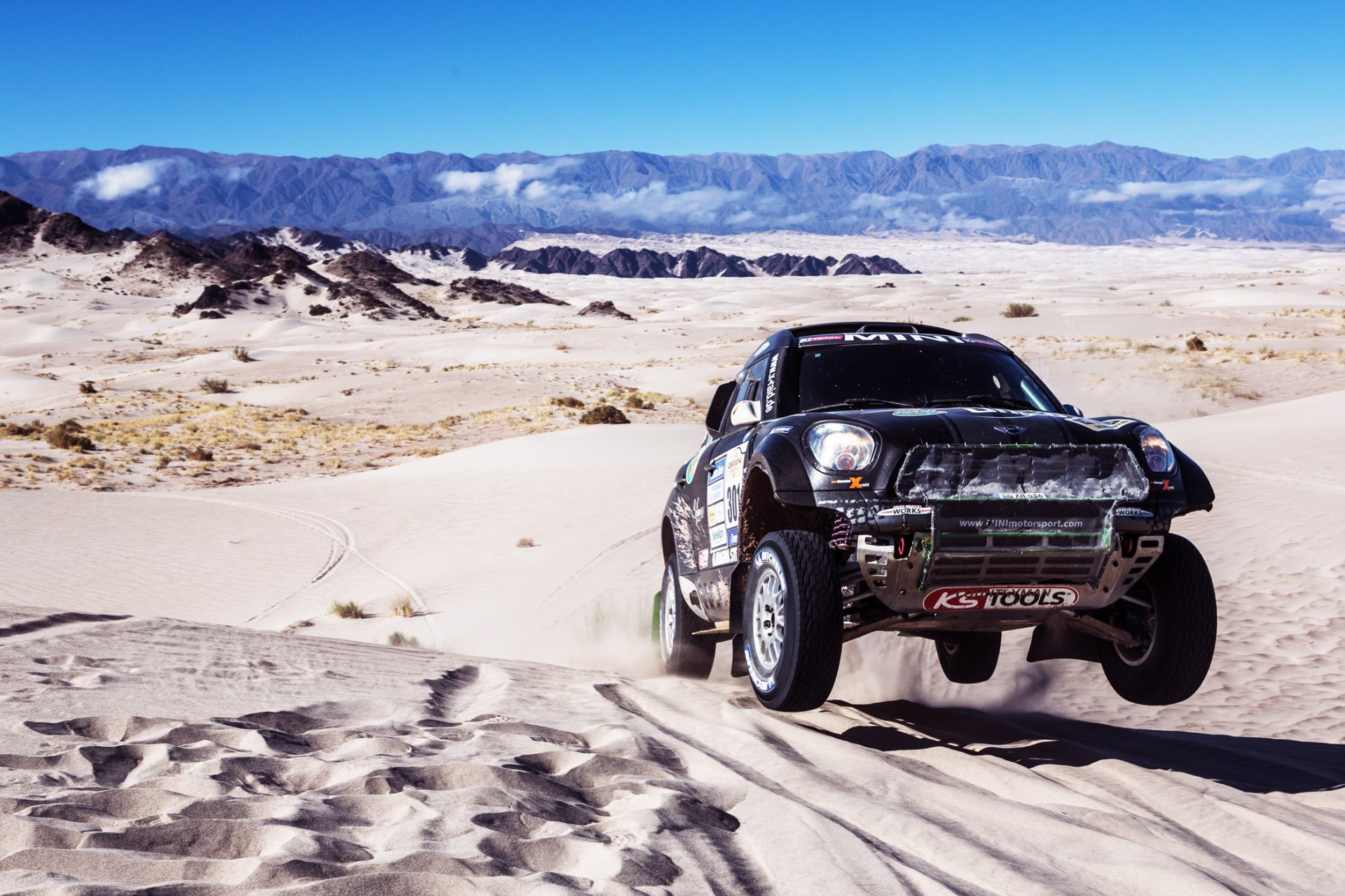 mini mini kupfer mini dakar x-raid 2014 rennen sport schwarz maschine geschwindigkeit in der luft düne sand berge