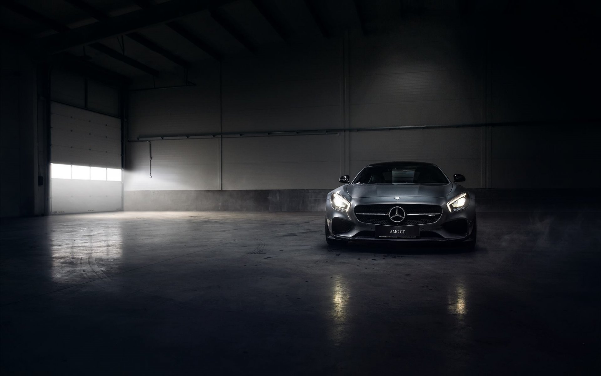 mercedes-benz amg gt plata color motor hangar humo frente