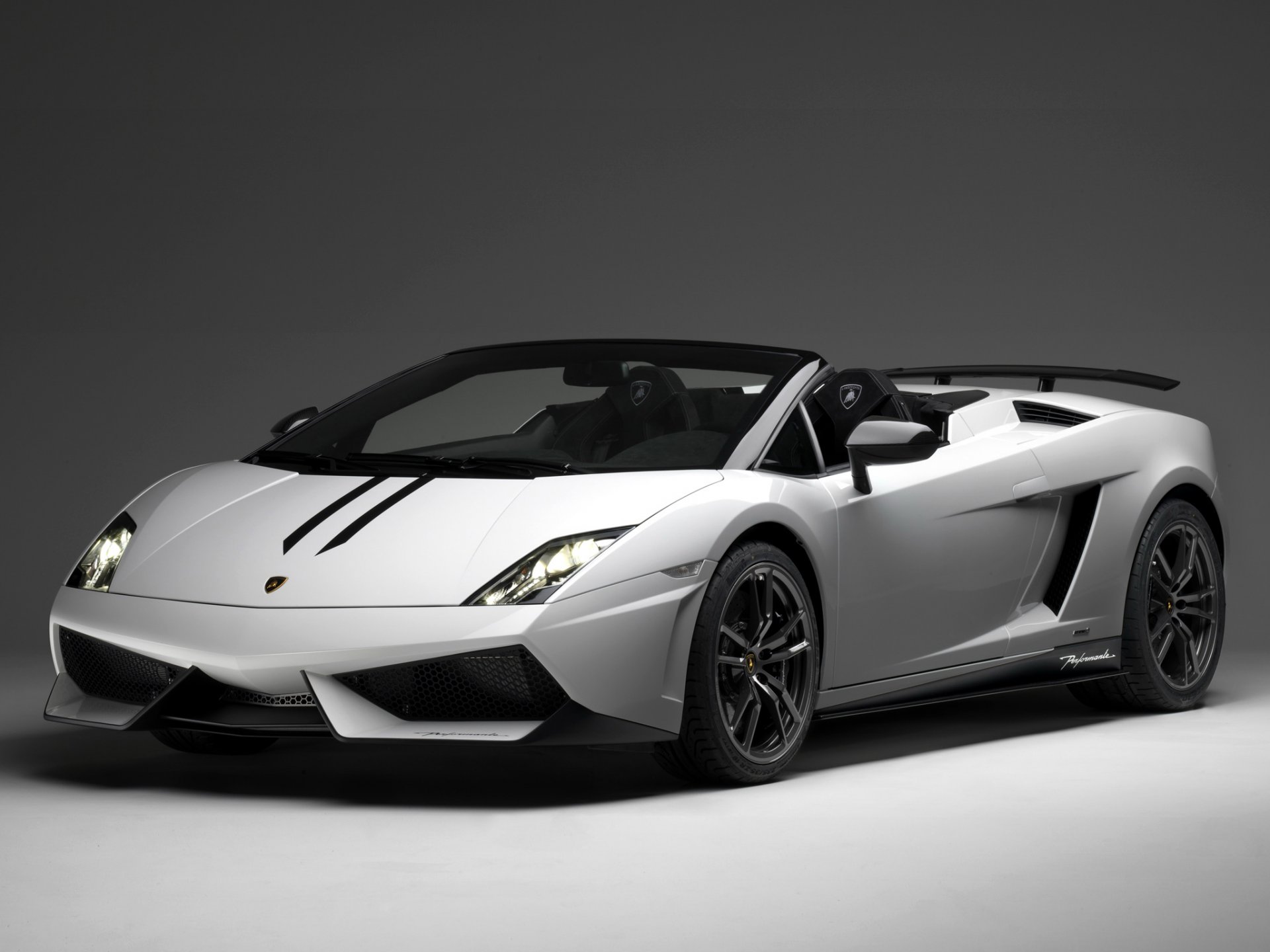 lamborghini gallardo lp570-4 spyder performante anteriore della macchina bianco supercar sfondo