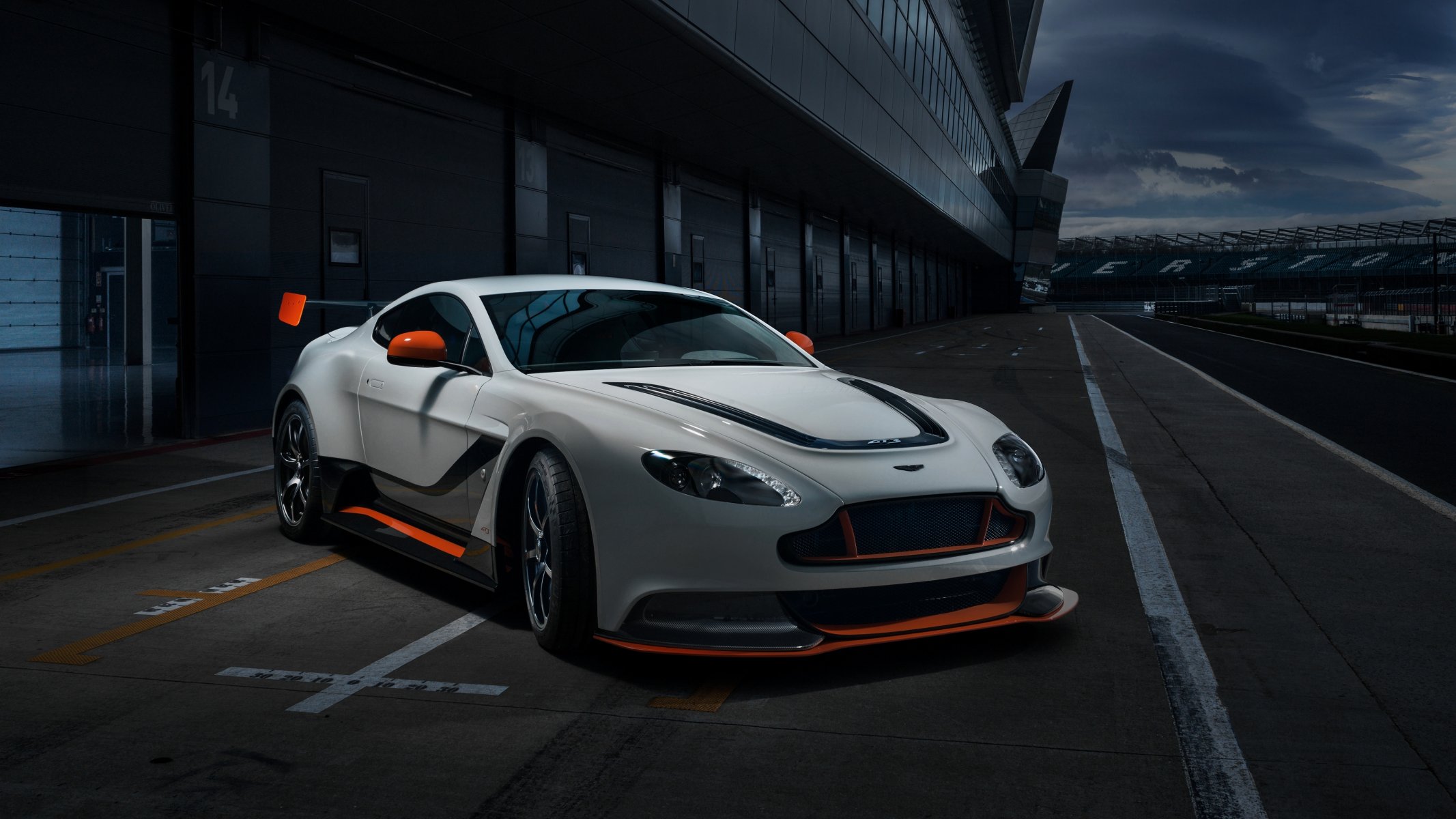 2015 aston martin v12 vantage gt3 aston martin