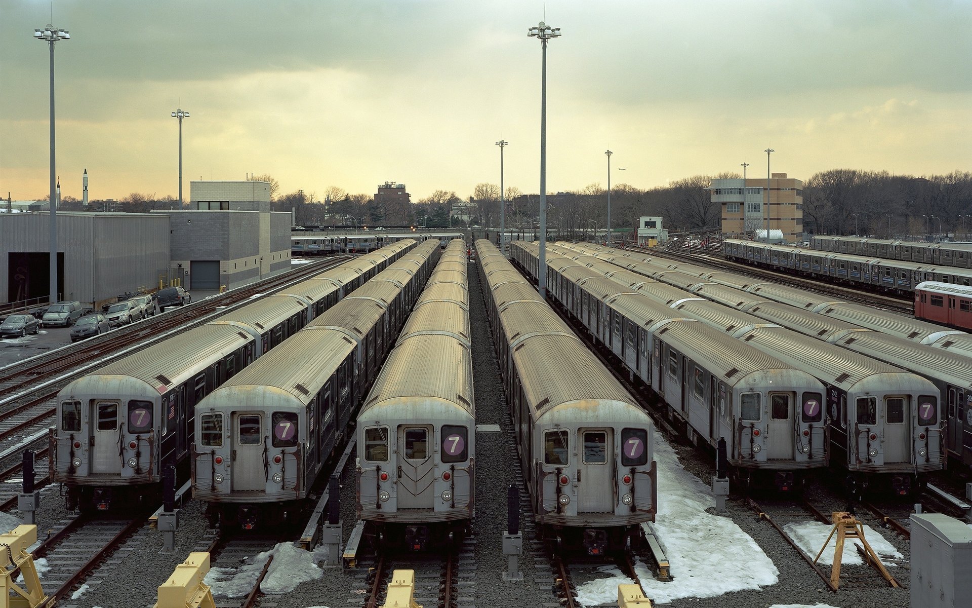 depot stadt u-bahn schienen station zug wagen schnee bahnhof transport wagen himmel