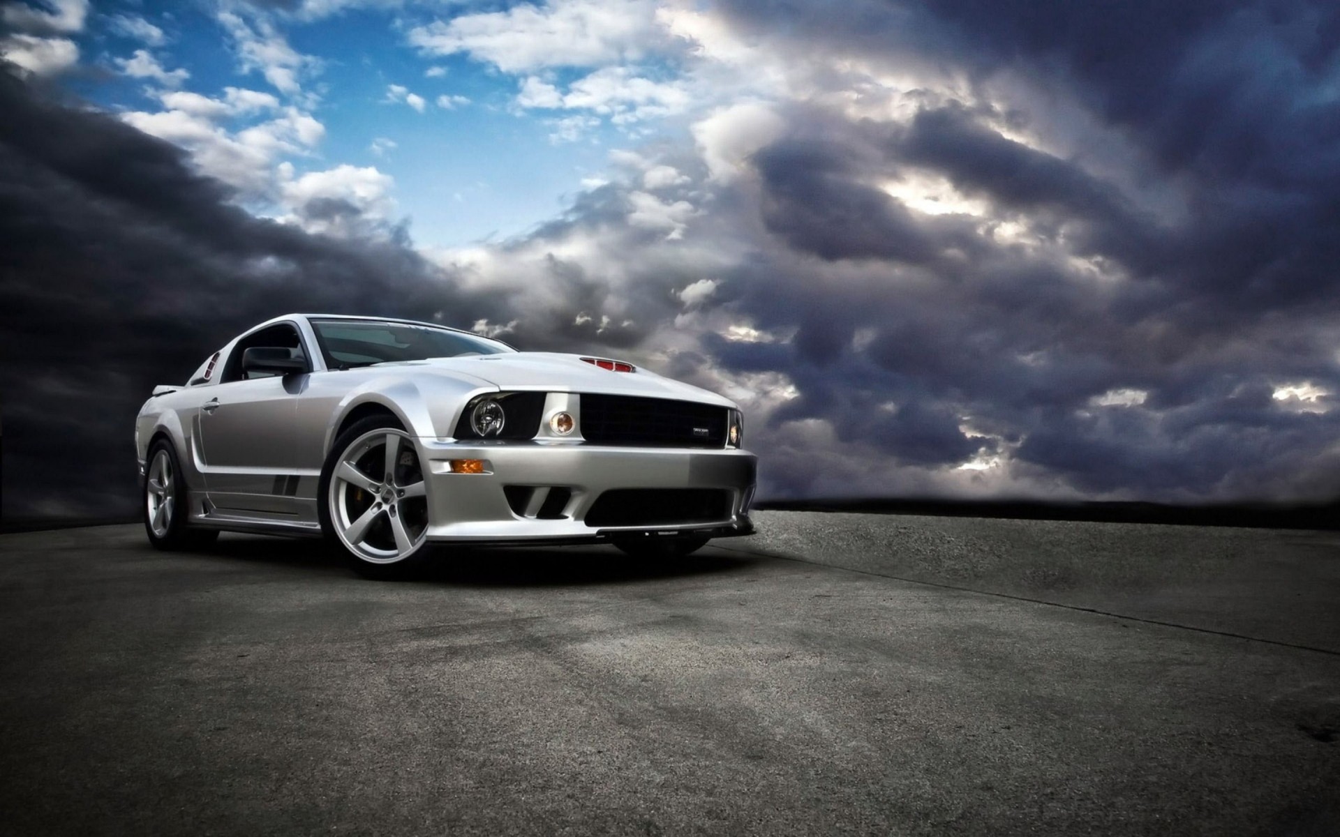 ford saleen mustang samochód zamówienie szybko srebrny muscle car