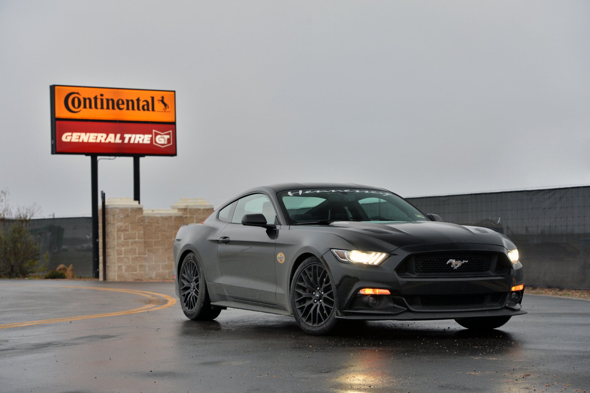 2015 hennessey ford mustang gt hpe700 przeciążony