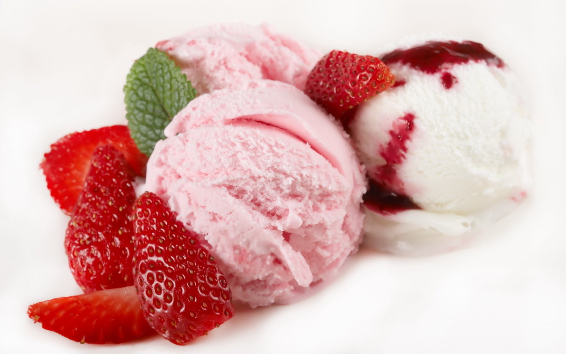 trawberry food slices ice cream leaf dessert