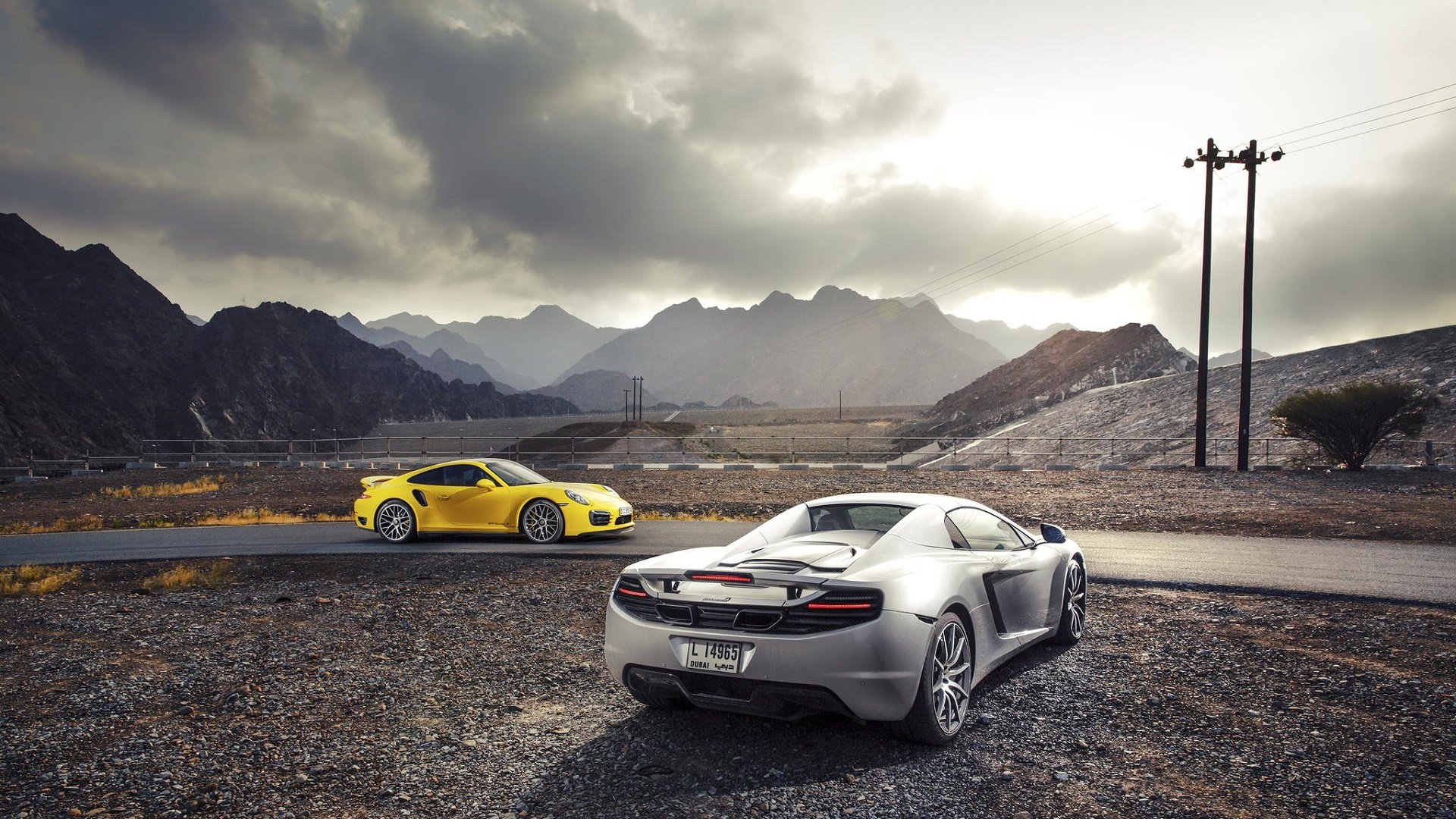 mclaren mp4-12c spyder porsche 911 turbo supercars mclaren porsche