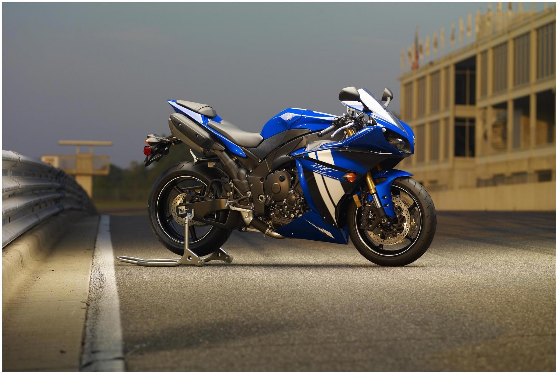 yamaha yzf-r1 bleu vélo supersport yamaha r1 moto