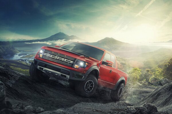 Ford pickup ha fatto un test drive in montagna