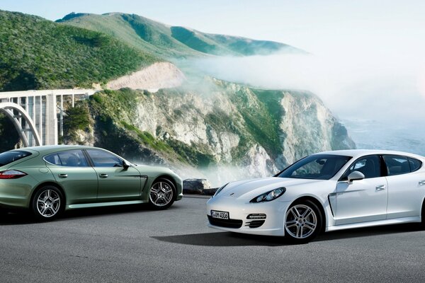 Porsche blanco contra el telón de fondo de las magníficas montañas