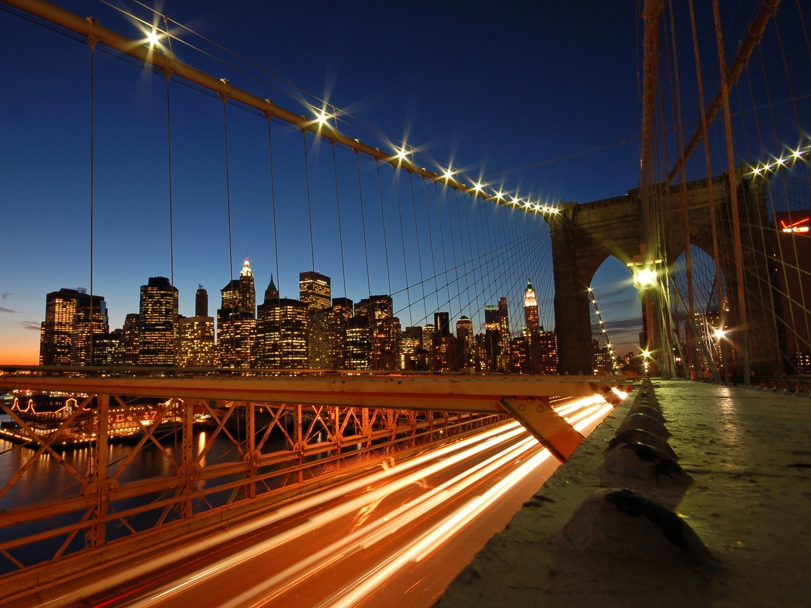 pont lumières route soirée