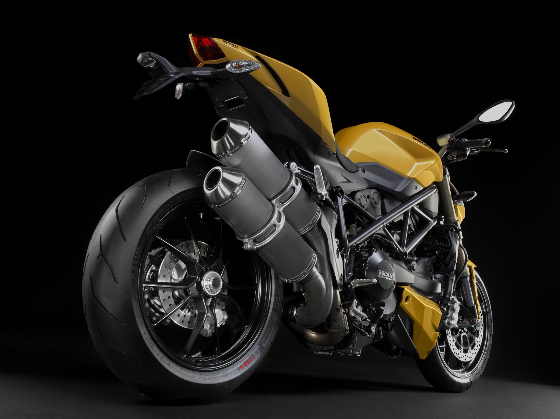 ducati streetfighter 848 sportbike streetfighter moto moto or ducati motobike hi-tech dirt bike mototransport